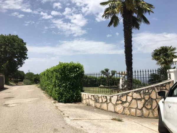 casa indipendente in vendita a Torre Le Nocelle