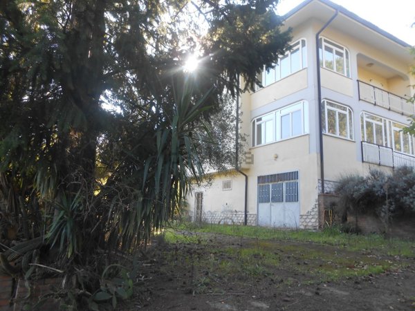 casa indipendente in vendita a Torre Le Nocelle