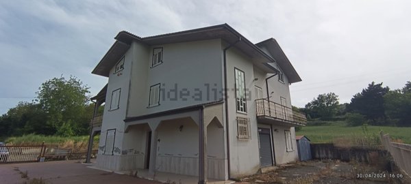 casa indipendente in vendita a Torre Le Nocelle