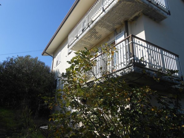 casa indipendente in vendita a Torre Le Nocelle