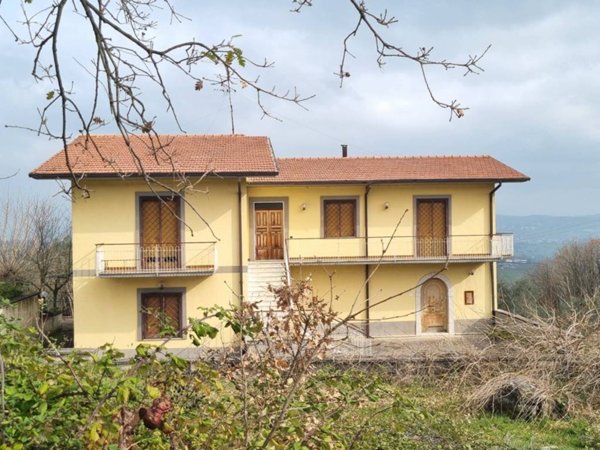 casa indipendente in vendita a Torre Le Nocelle