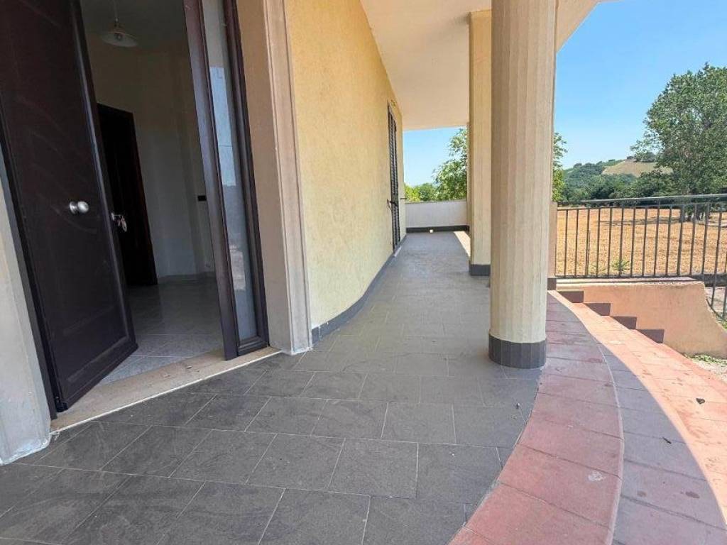 casa indipendente in vendita a Torre Le Nocelle
