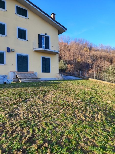 casa indipendente in vendita a Torrioni