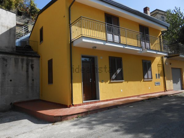 casa indipendente in vendita a Torrioni