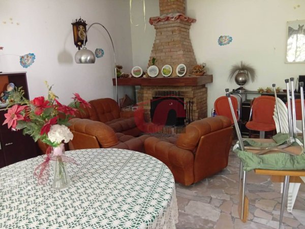 casa indipendente in vendita a Torrioni