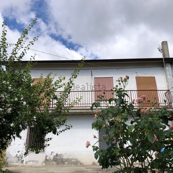 casa indipendente in vendita a Trevico