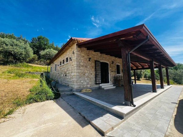 casa indipendente in vendita a Villamaina