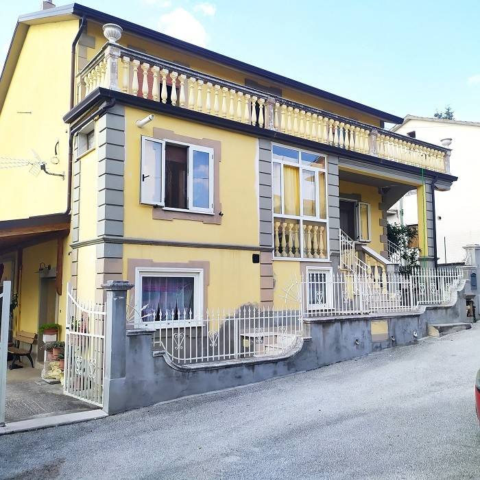 casa indipendente in vendita a Villamaina