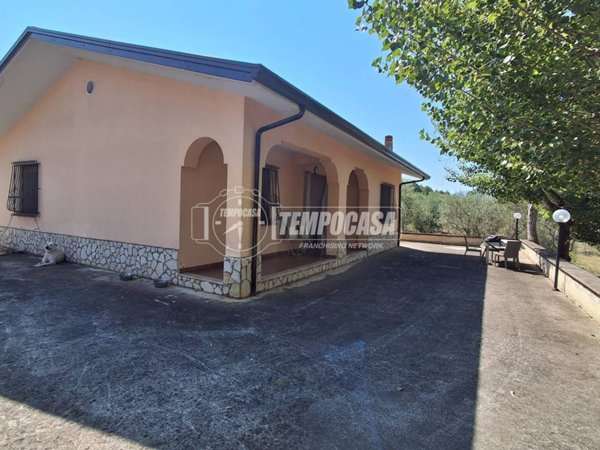 casa indipendente in vendita a Villamaina