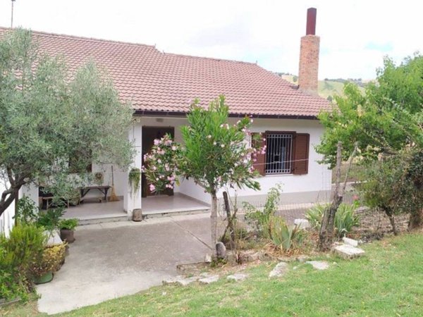 casa indipendente in vendita a Villanova del Battista