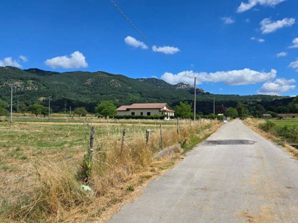 terreno agricolo in vendita a Volturara Irpina