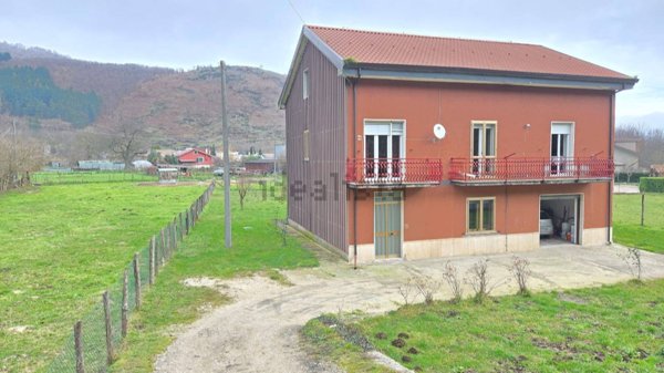casa indipendente in vendita a Volturara Irpina