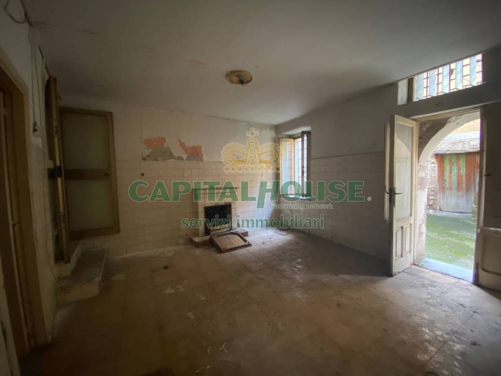 casa indipendente in vendita a Montoro in zona Piano