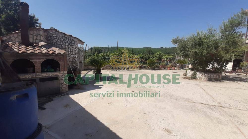 casa indipendente in vendita a Montoro in zona Piano