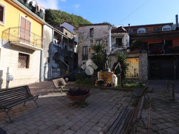 appartamento in vendita a Montoro in zona Piazza di Pandola