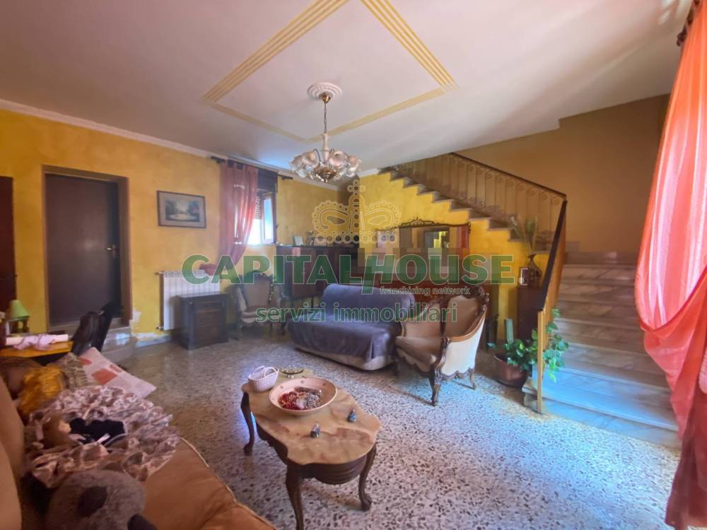 casa indipendente in vendita a Montoro in zona Piano