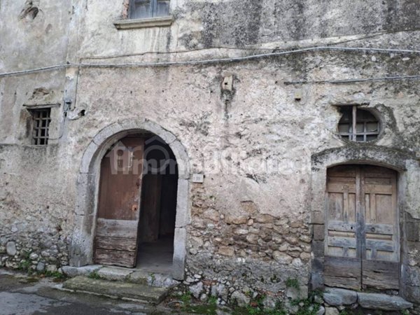 casa indipendente in vendita a Montoro in zona Piano