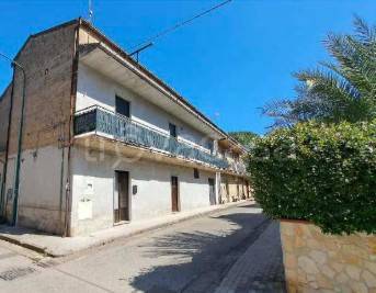 casa indipendente in vendita a Montoro in zona Piano