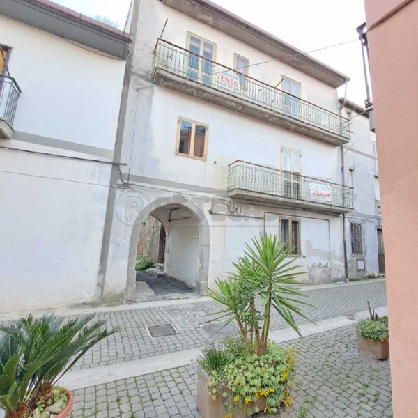 appartamento in vendita a Montoro in zona Piano
