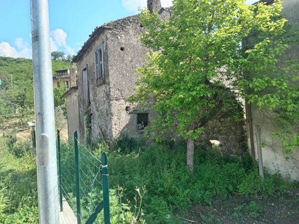 casa indipendente in vendita a Montoro
