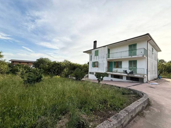 casa indipendente in vendita a Montoro in zona Banzano
