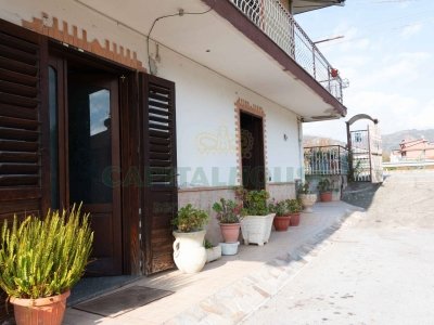 casa indipendente in vendita a Montoro in zona Piano