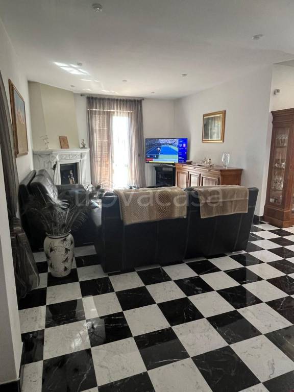 casa indipendente in vendita a Montoro in zona Piano