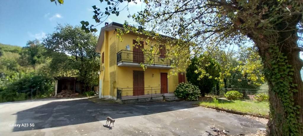 casa indipendente in vendita a Montoro in zona Piano