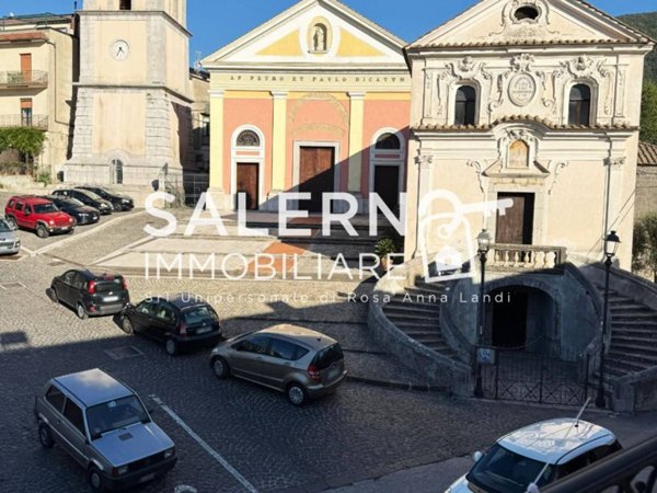 intera palazzina in vendita a Montoro in zona Piano