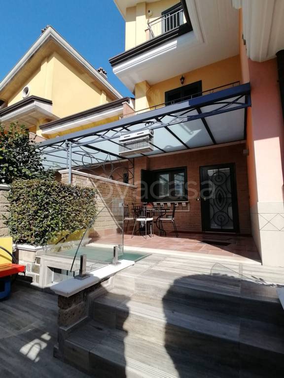 casa indipendente in vendita a Montoro in zona Piano