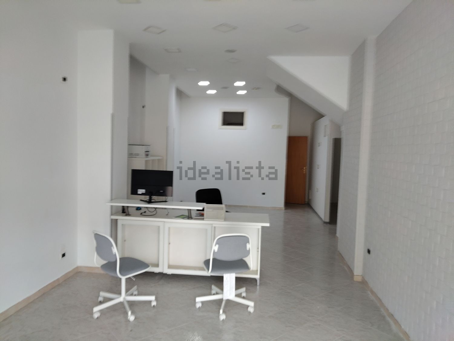 locale commerciale in vendita a Montoro