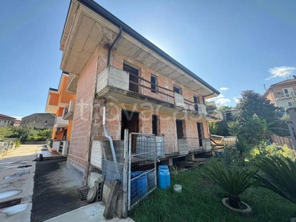 casa indipendente in vendita a Montoro in zona Piano