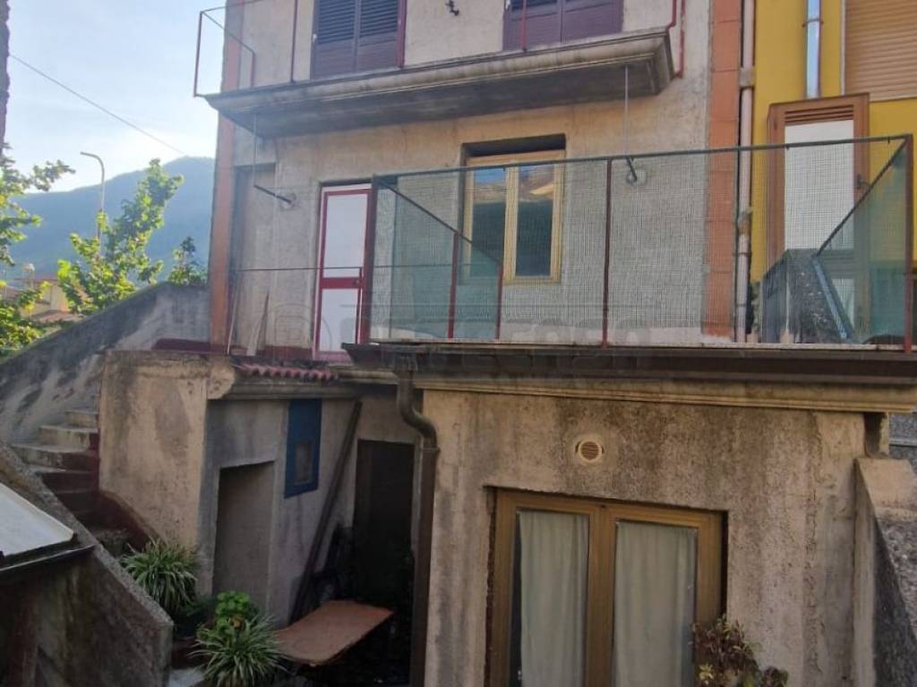 casa indipendente in vendita a Montoro in zona Piano