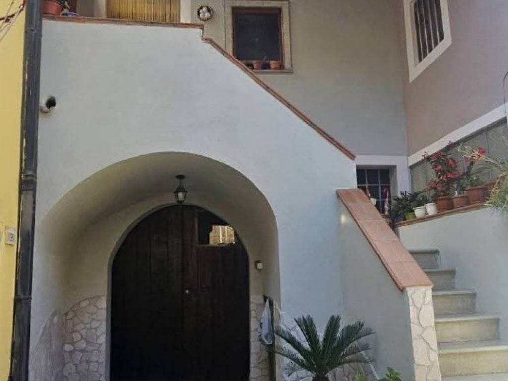 casa indipendente in vendita a Montoro in zona Piano