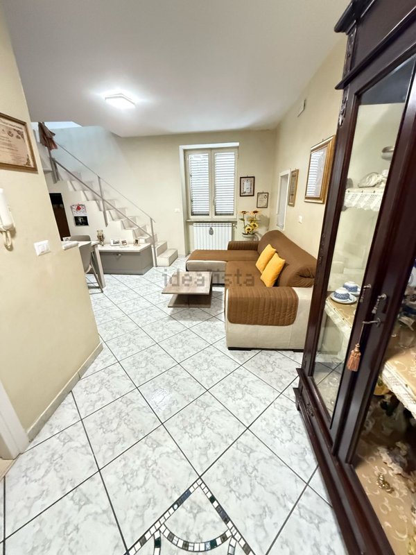 appartamento in vendita a Montoro in zona Piazza di Pandola