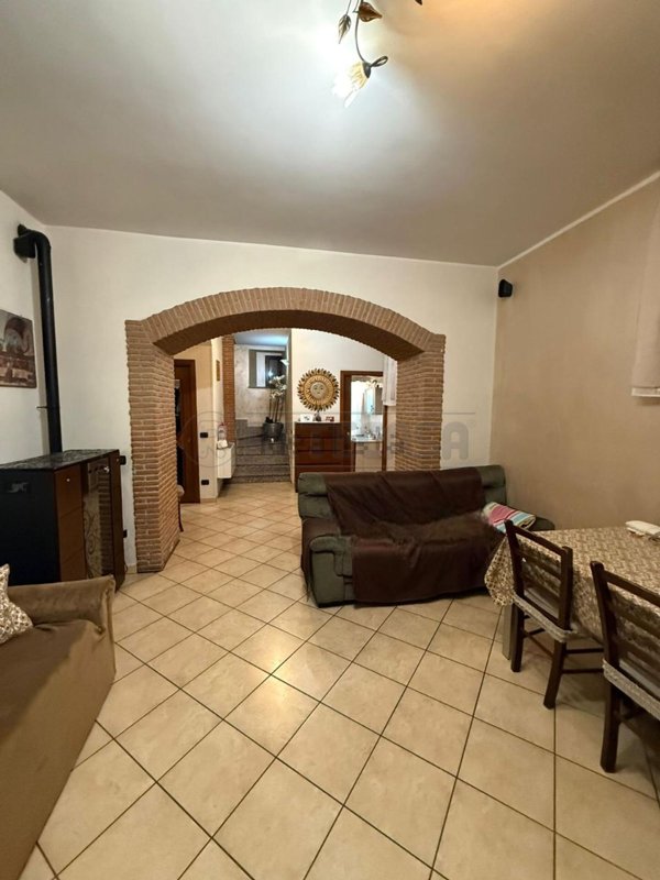 casa semindipendente in vendita a Montoro in zona Piano