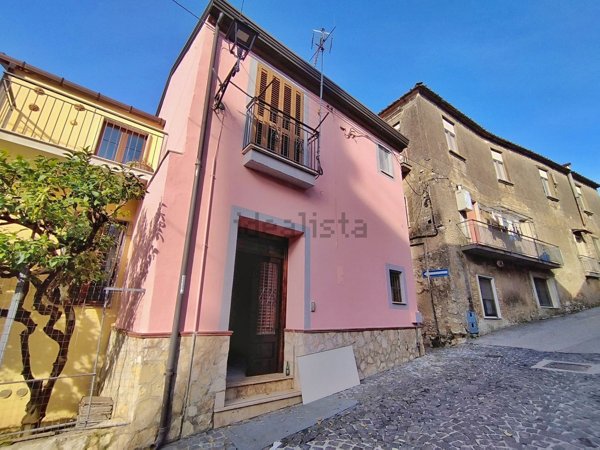 casa semindipendente in vendita a Montoro in zona Piano