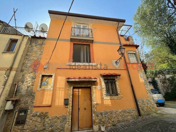 appartamento in vendita a Montoro in zona Piano