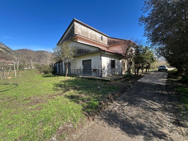 casa indipendente in vendita a Montoro
