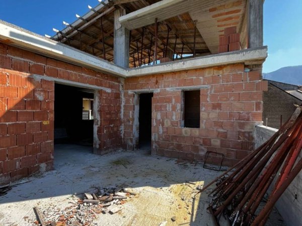 casa indipendente in vendita a Montoro in zona Piano