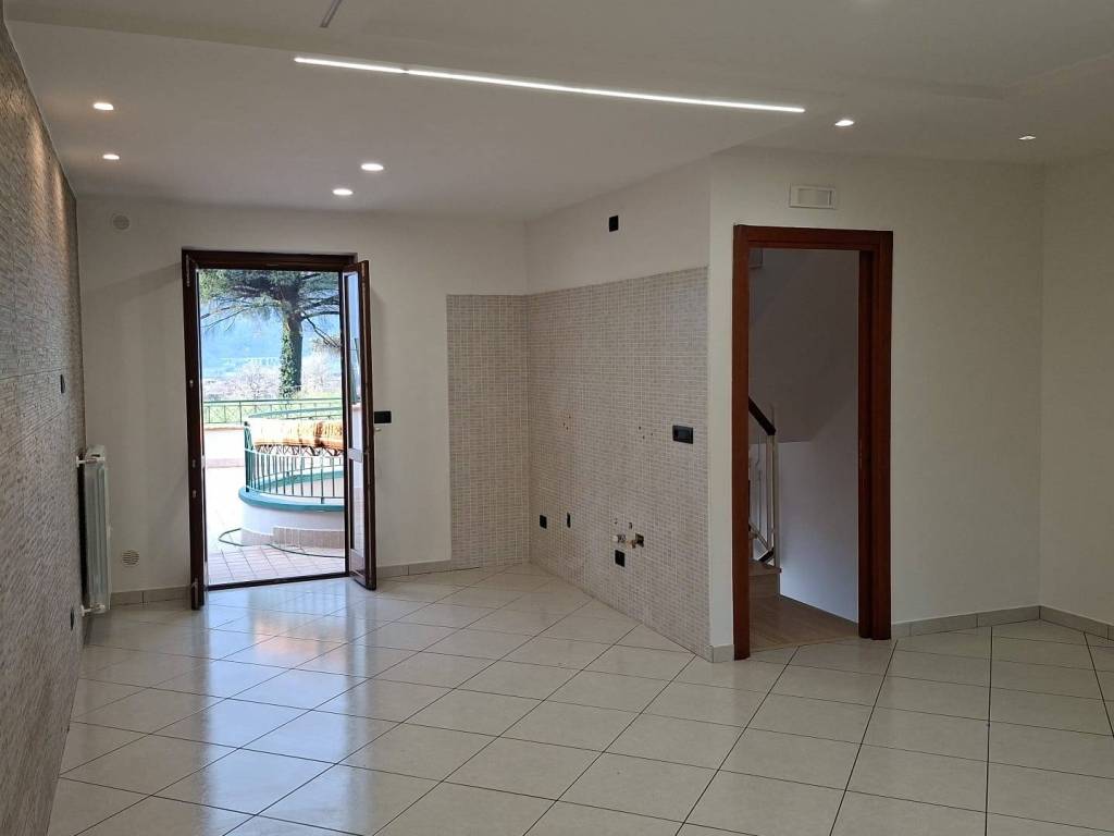 casa indipendente in vendita a Montoro in zona San Pietro