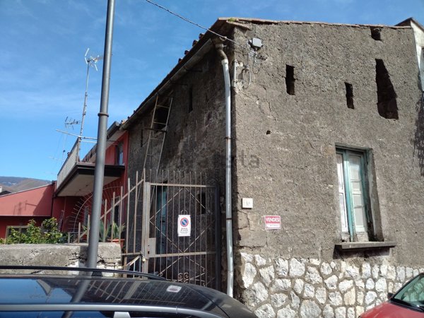 appartamento in vendita a Montoro in zona Piano