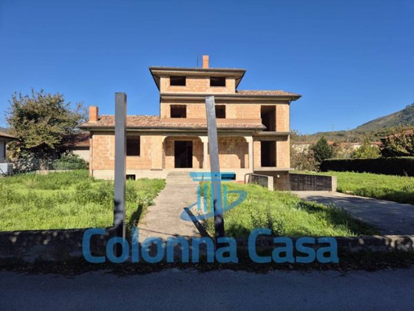 casa indipendente in vendita a Montoro in zona Piazza di Pandola