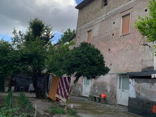 appartamento in vendita a Montoro in zona Piano