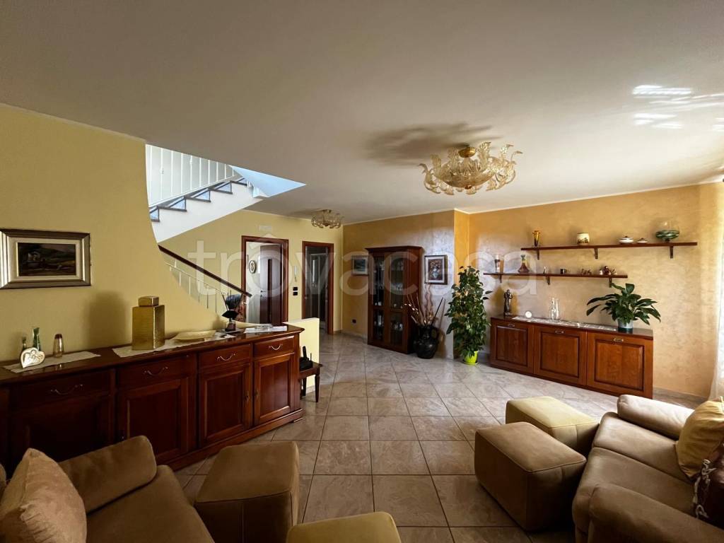 casa indipendente in vendita a Montoro in zona Piano