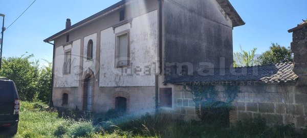 casa indipendente in vendita a Montoro in zona Piano