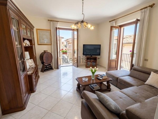 casa indipendente in vendita a Montoro in zona Piano