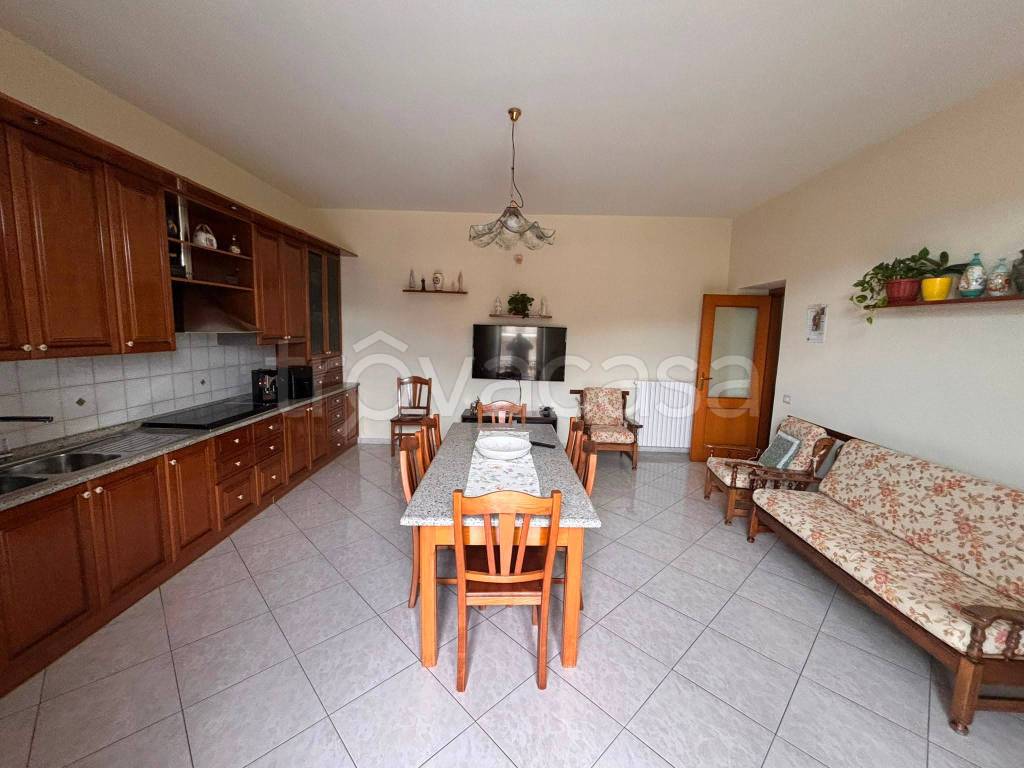 casa indipendente in vendita a Montoro in zona Piano