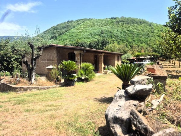 casa indipendente in vendita a Montoro