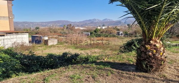terreno in vendita a Montoro in zona Figlioli